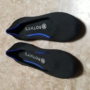 Rothy's Black Round-toe Flat Shoes Size 7